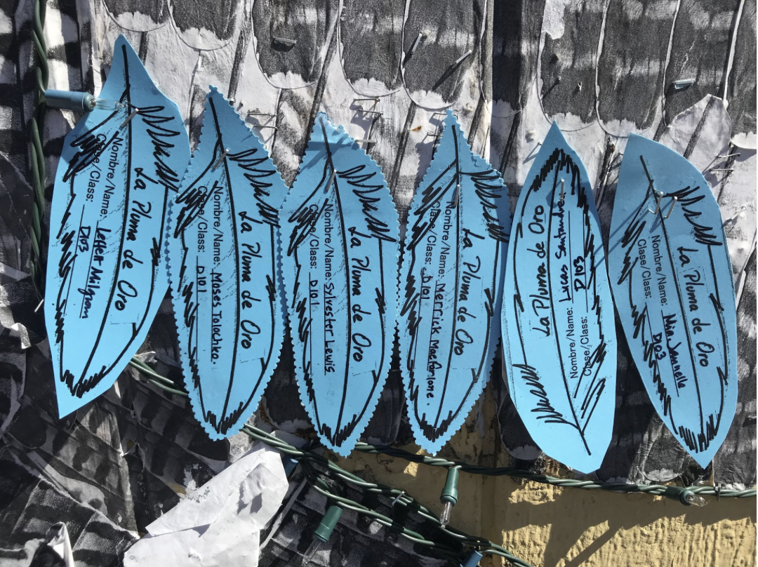 Paper Plumas used for Tiendita